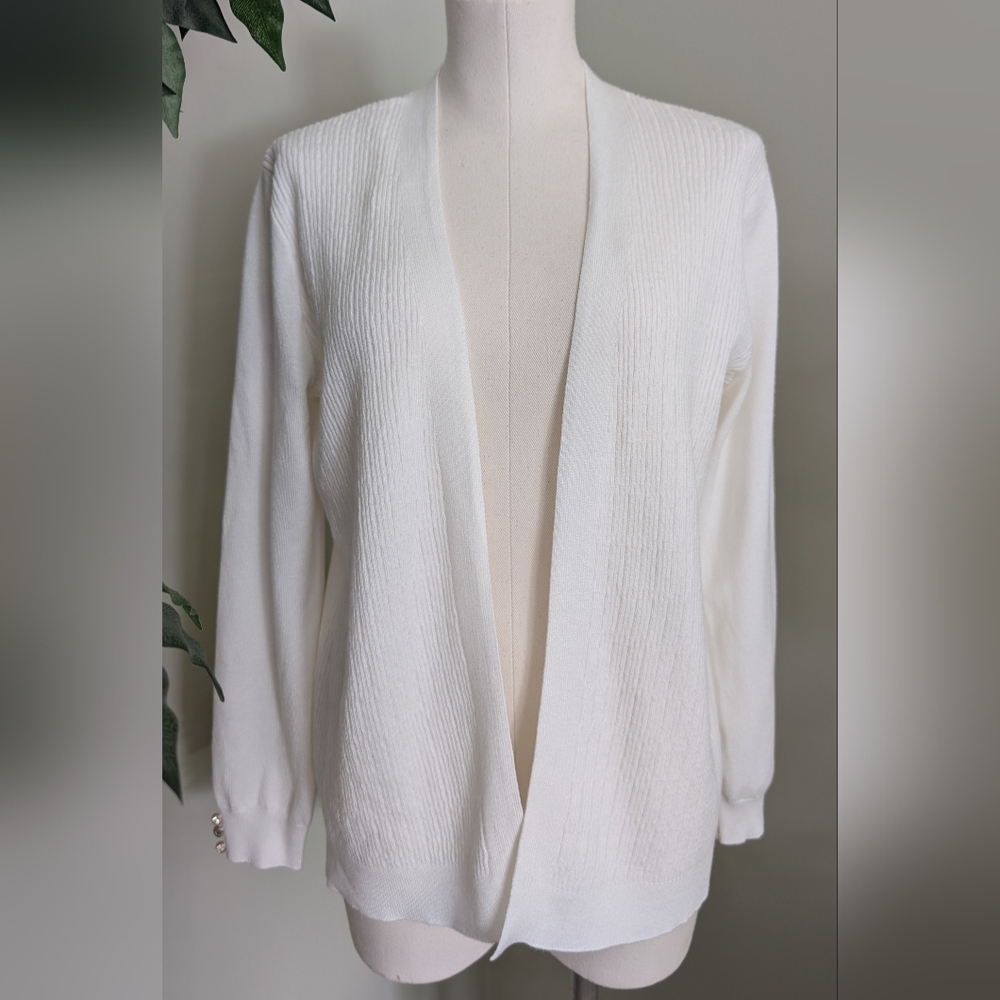 Love Scarlet Women's White Cardigan Sweater Size M